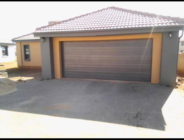 3 BEDROOM HOUSE FOR SALE IN HESTEAPARK